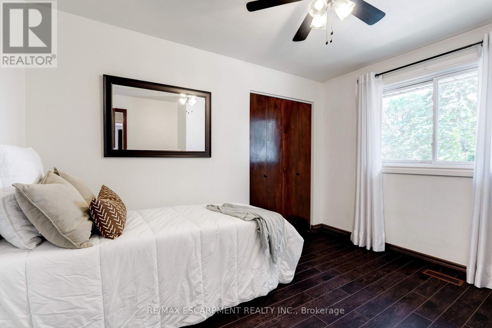 Photo 17 of 4 Beston Drive, Hamilton ON
