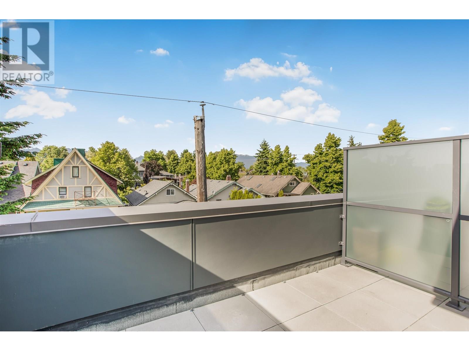 Photo 34 of 204 2075 East 1st Avenue, Vancouver BC