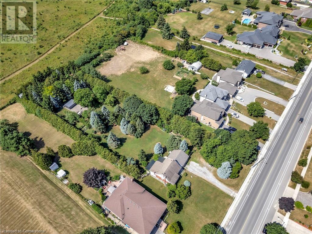 Photo 5 of 317 Highland Road W, Hamilton ON