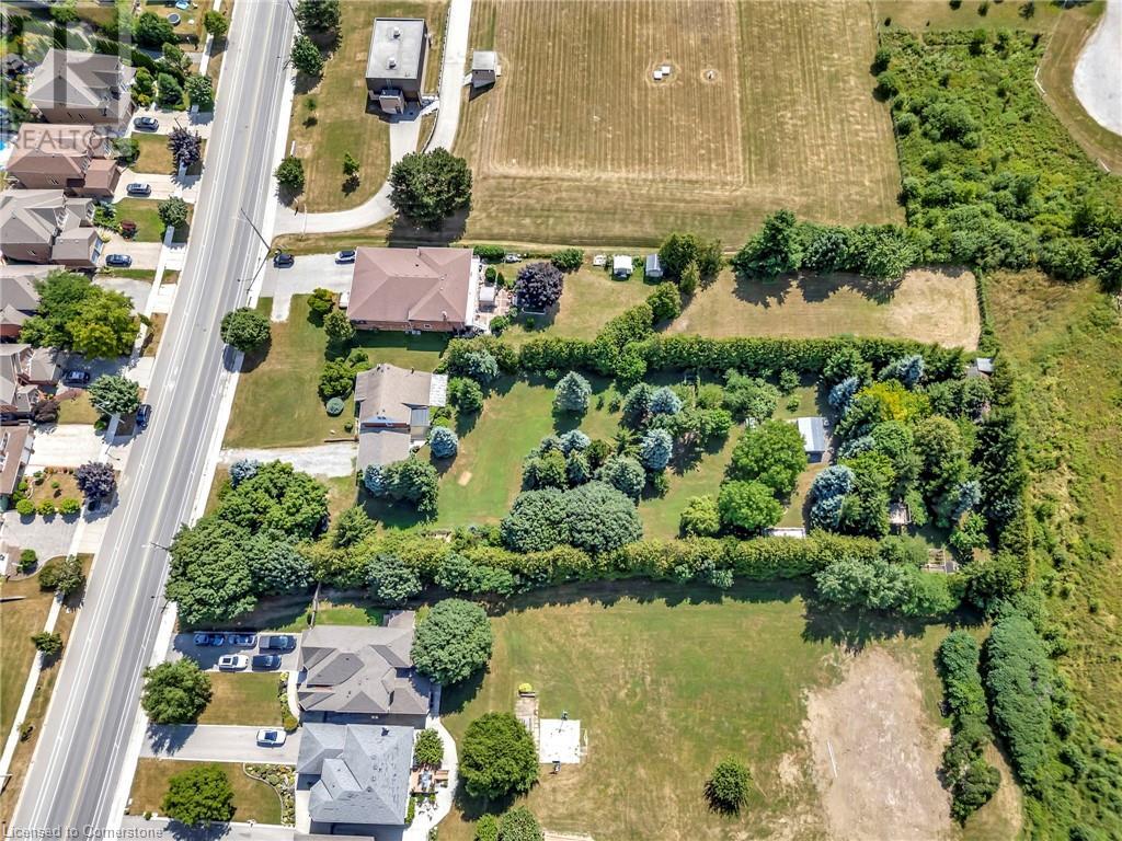 Photo 3 of 317 Highland Road W, Hamilton ON