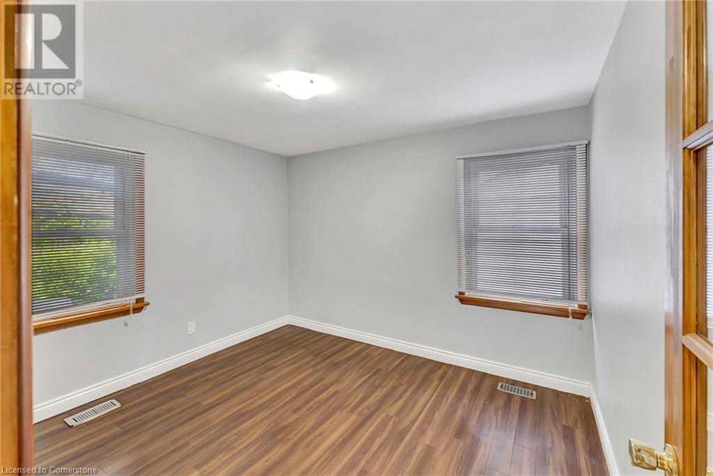 Photo 17 of 317 Highland Road W, Hamilton ON