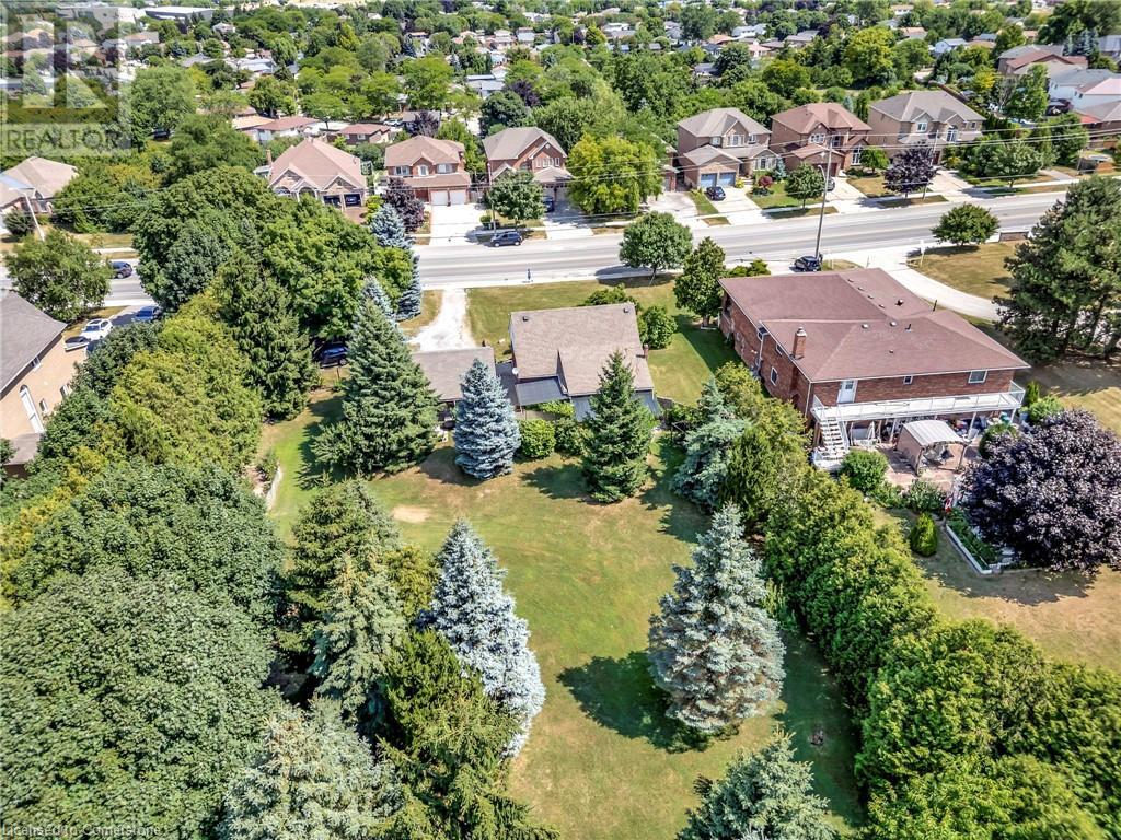 Photo 10 of 317 Highland Road W, Hamilton ON