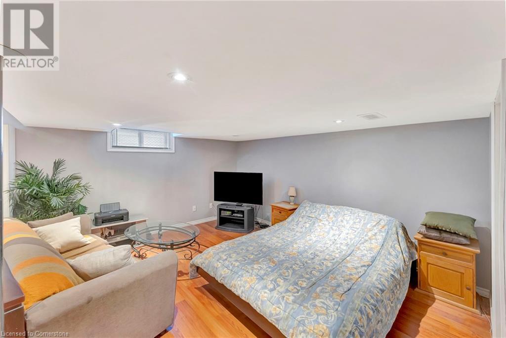 Photo 37 of 317 Highland Road W, Hamilton ON