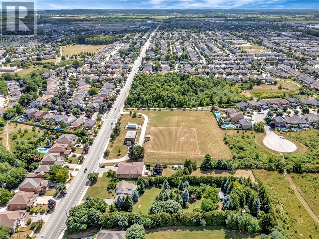 Photo 9 of 317 Highland Road W, Hamilton ON