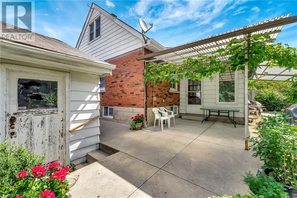 Photo 30 of 317 Highland Road W, Hamilton ON