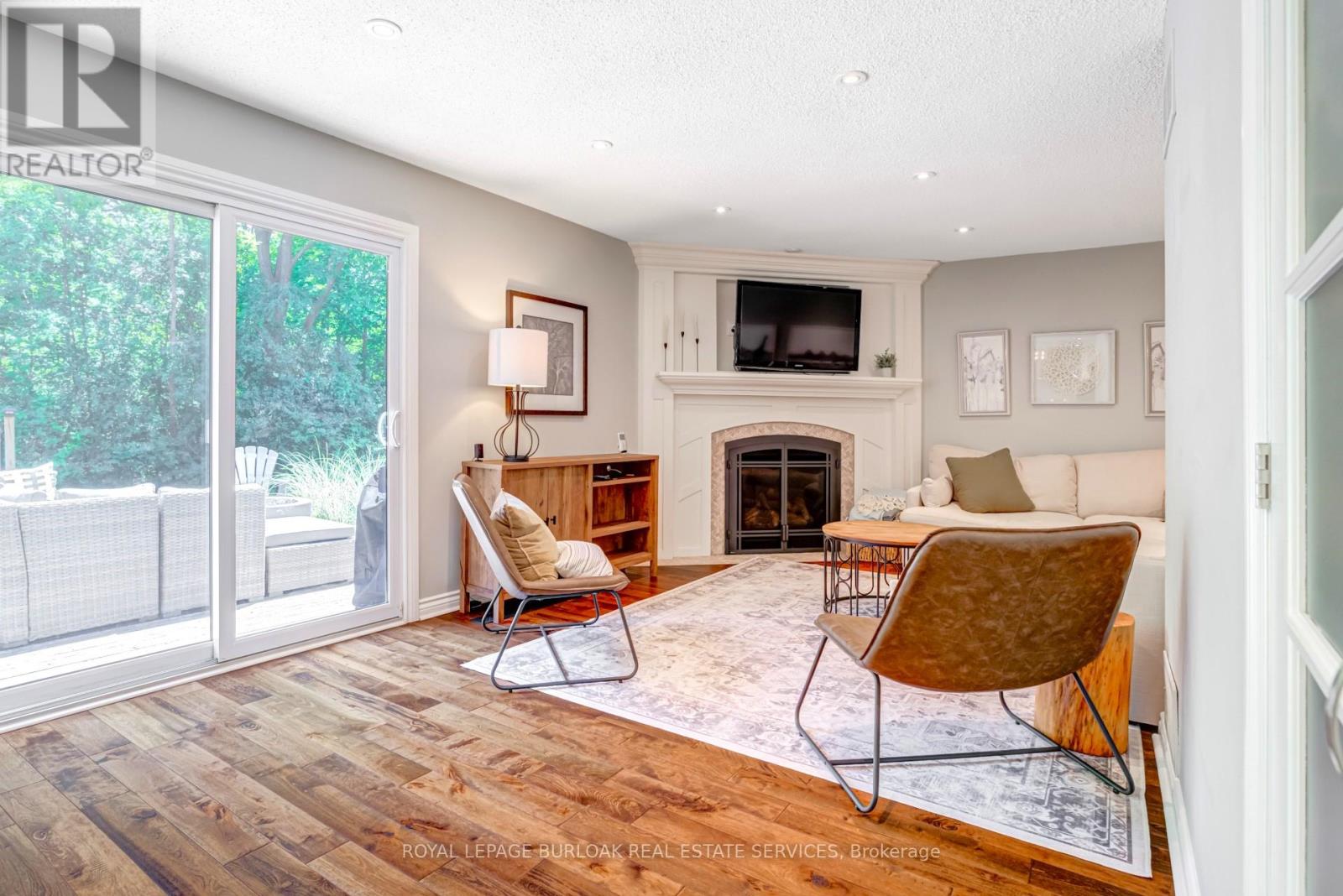 Photo 19 of 1807 Heather Hills Drive, Burlington ON