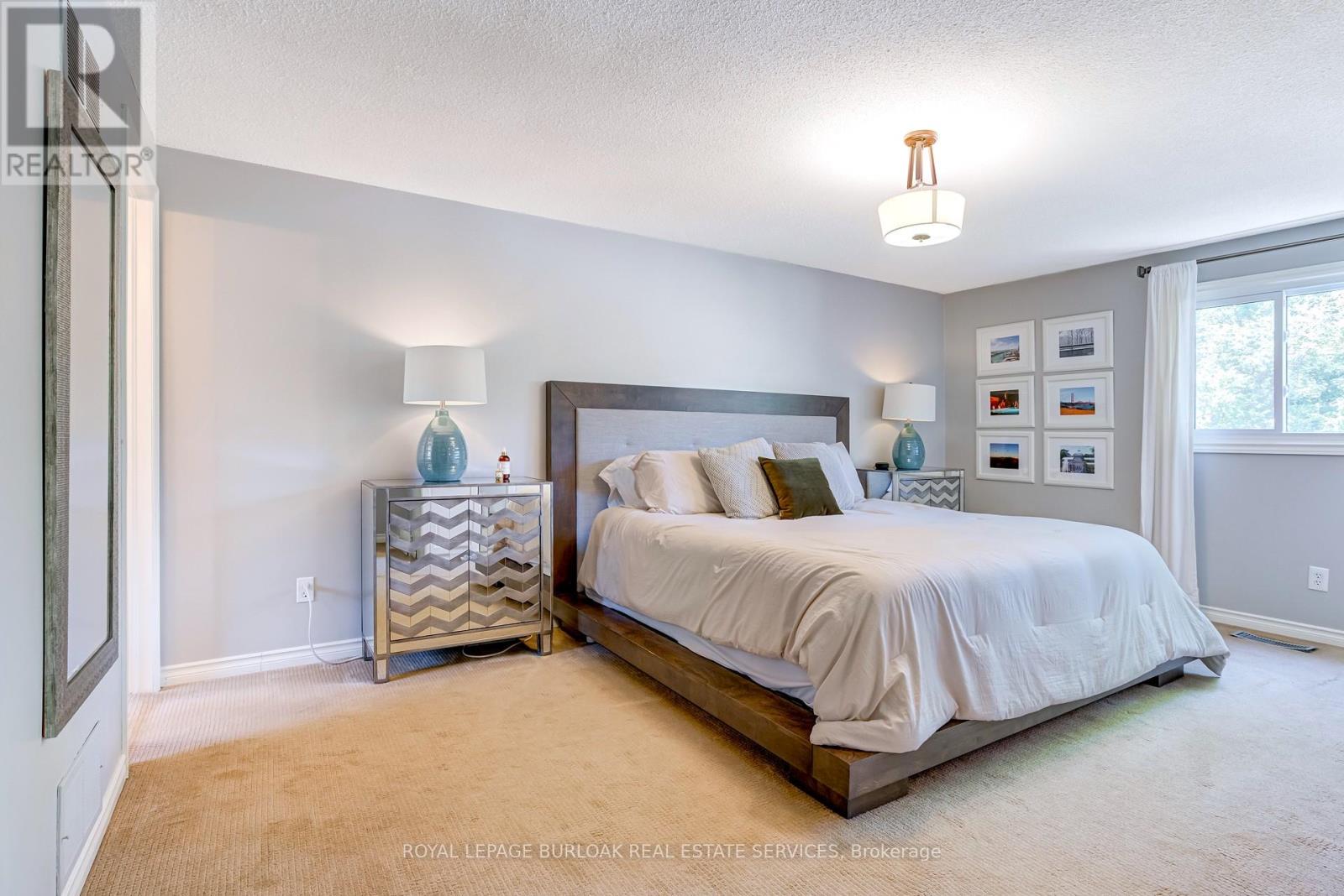 Photo 36 of 1807 Heather Hills Drive, Burlington ON