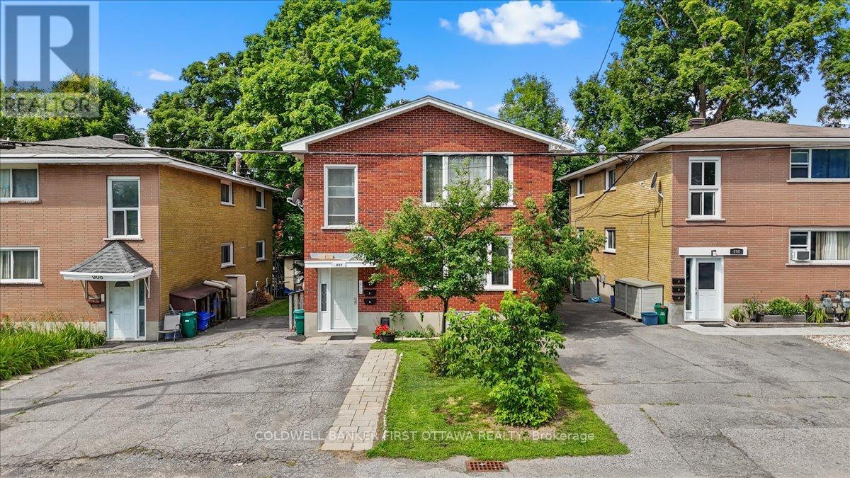 Photo 32 of 902 Watson Street, Ottawa ON