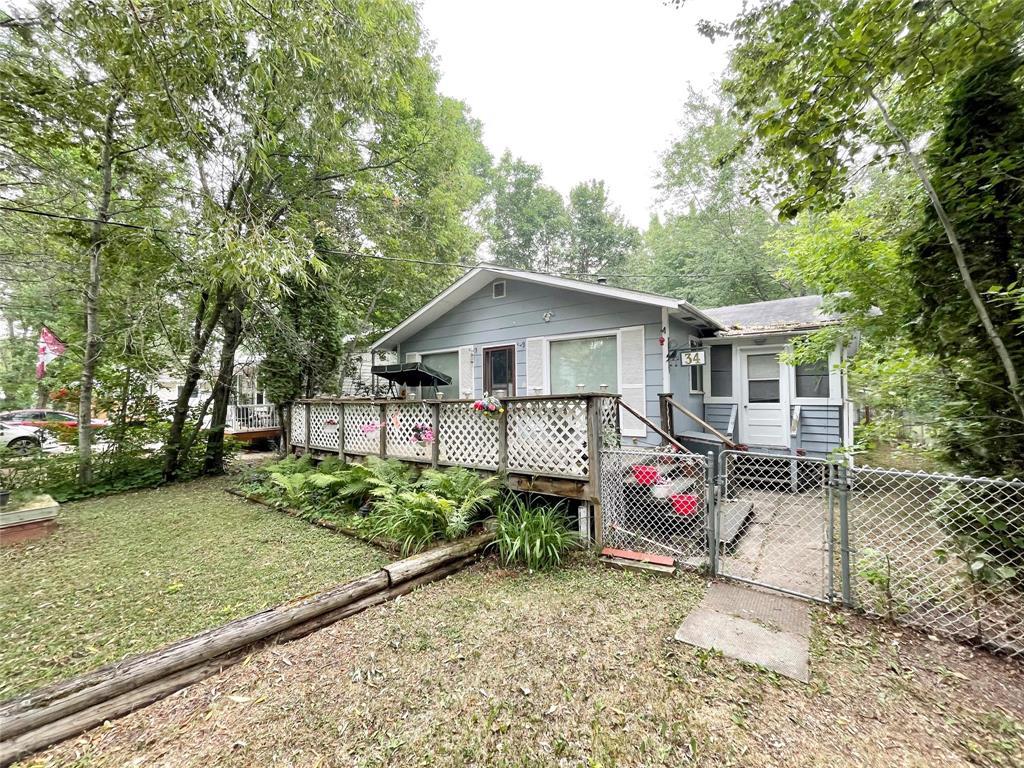 Photo 2 of 34 8th Avenue, Gimli Rm MB