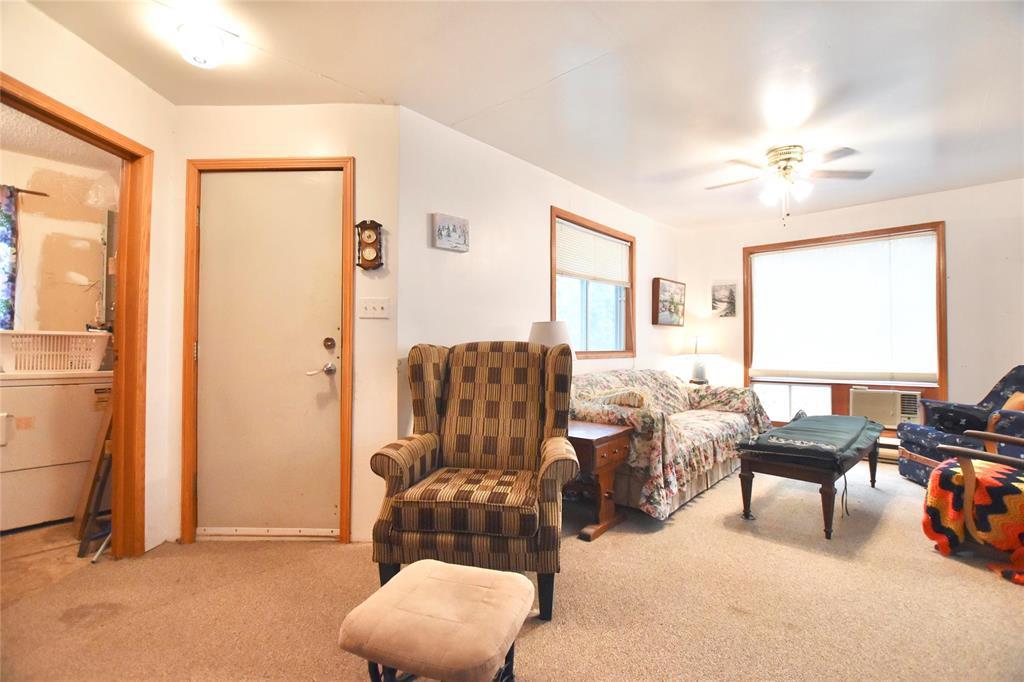 Photo 7 of 34 8th Avenue, Gimli Rm MB
