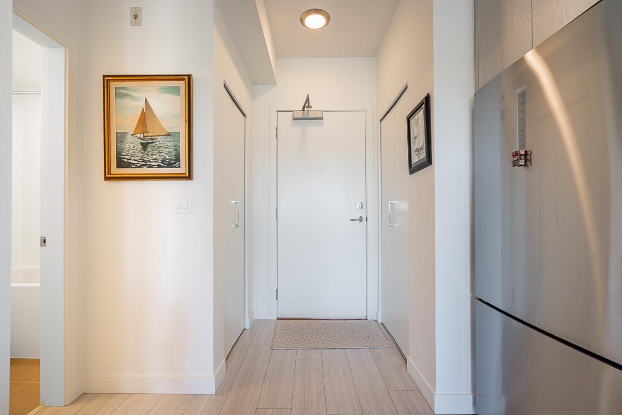 Photo 5 of 604 10777 138th Street, Surrey BC