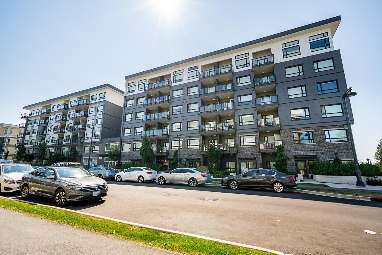 Photo 2 of 604 10777 138th Street, Surrey BC