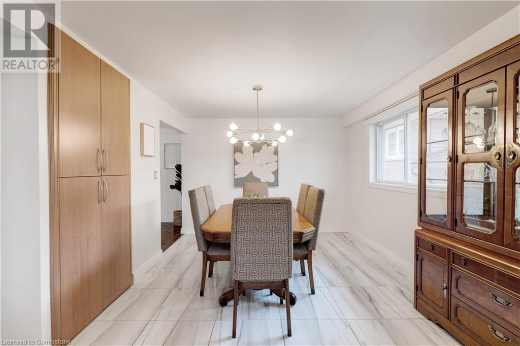 Photo 7 of 4 Beston Drive, Hamilton ON