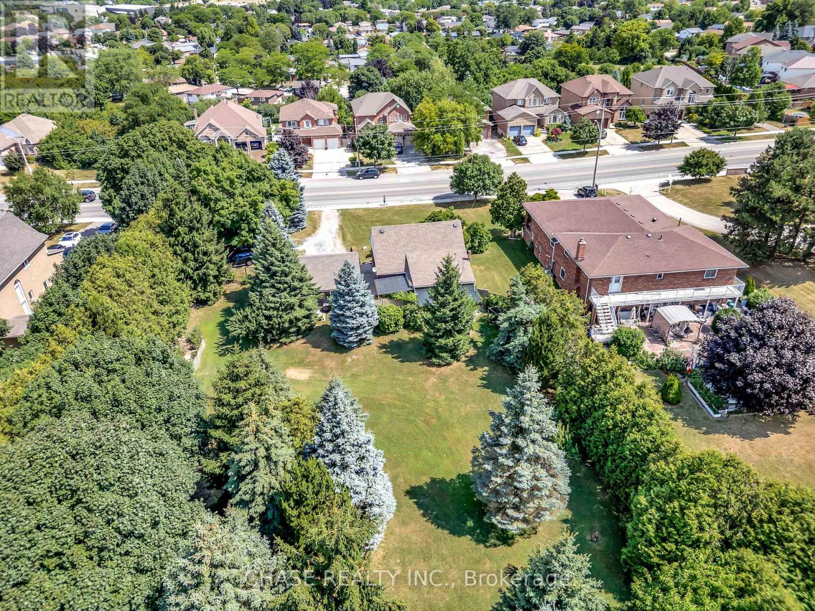 Photo 9 of 317 Highland Road W, Hamilton ON