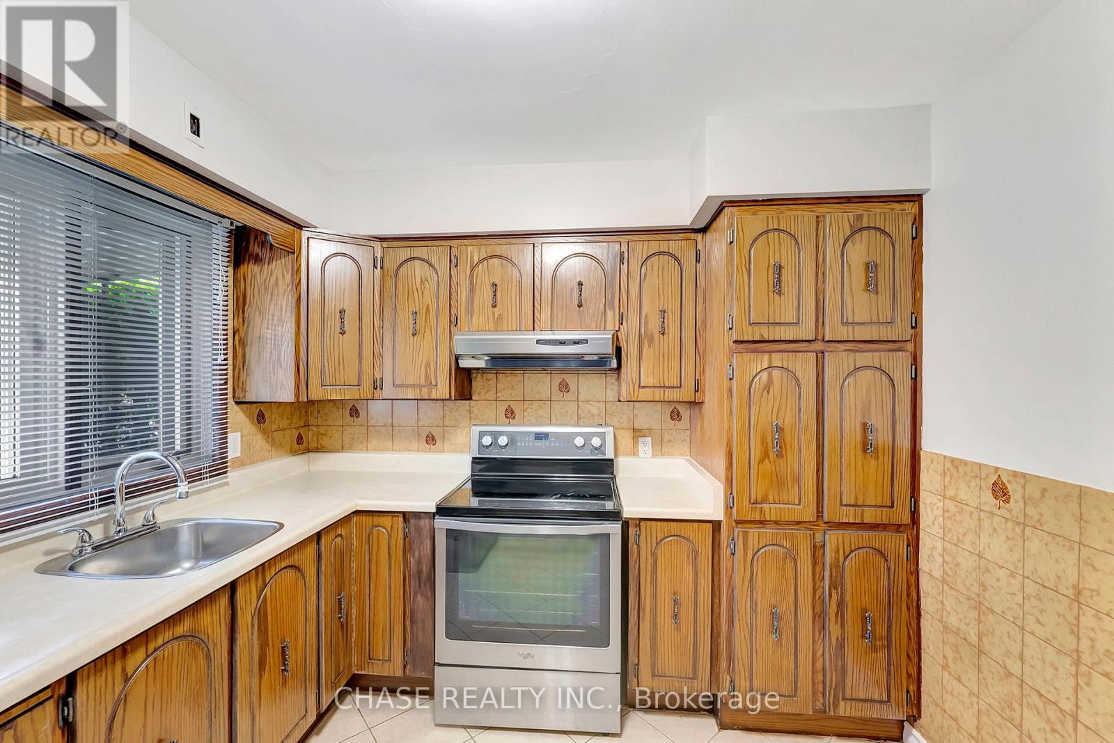 Photo 30 of 317 Highland Road W, Hamilton ON