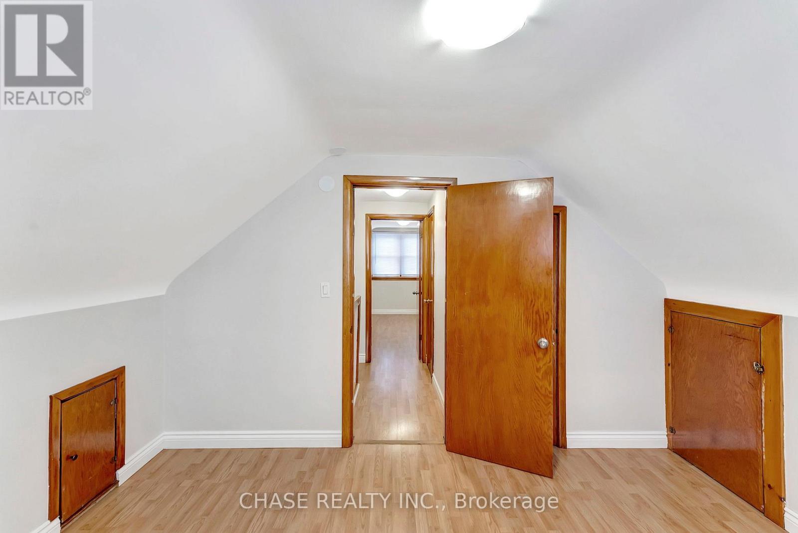 Photo 43 of 317 Highland Road W, Hamilton ON