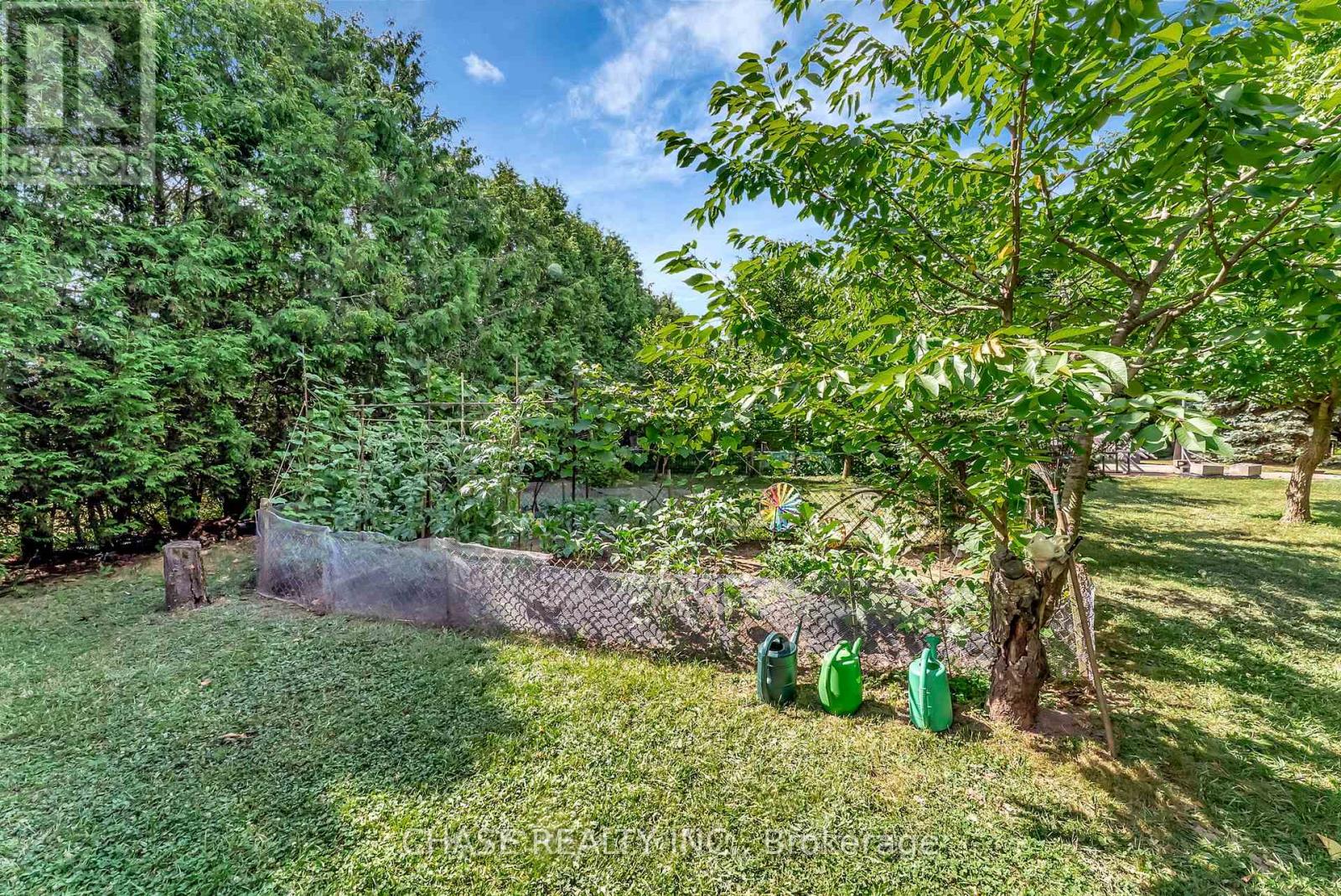 Photo 40 of 317 Highland Road W, Hamilton ON