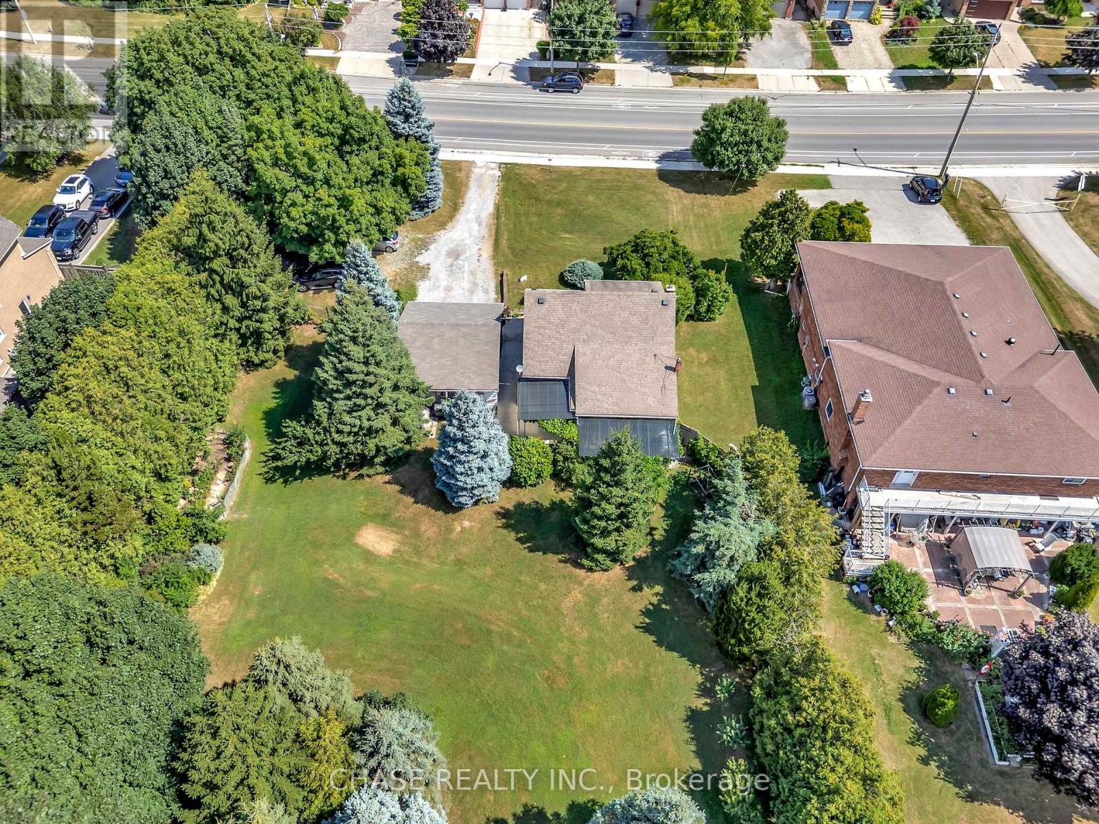 Photo 4 of 317 Highland Road W, Hamilton ON