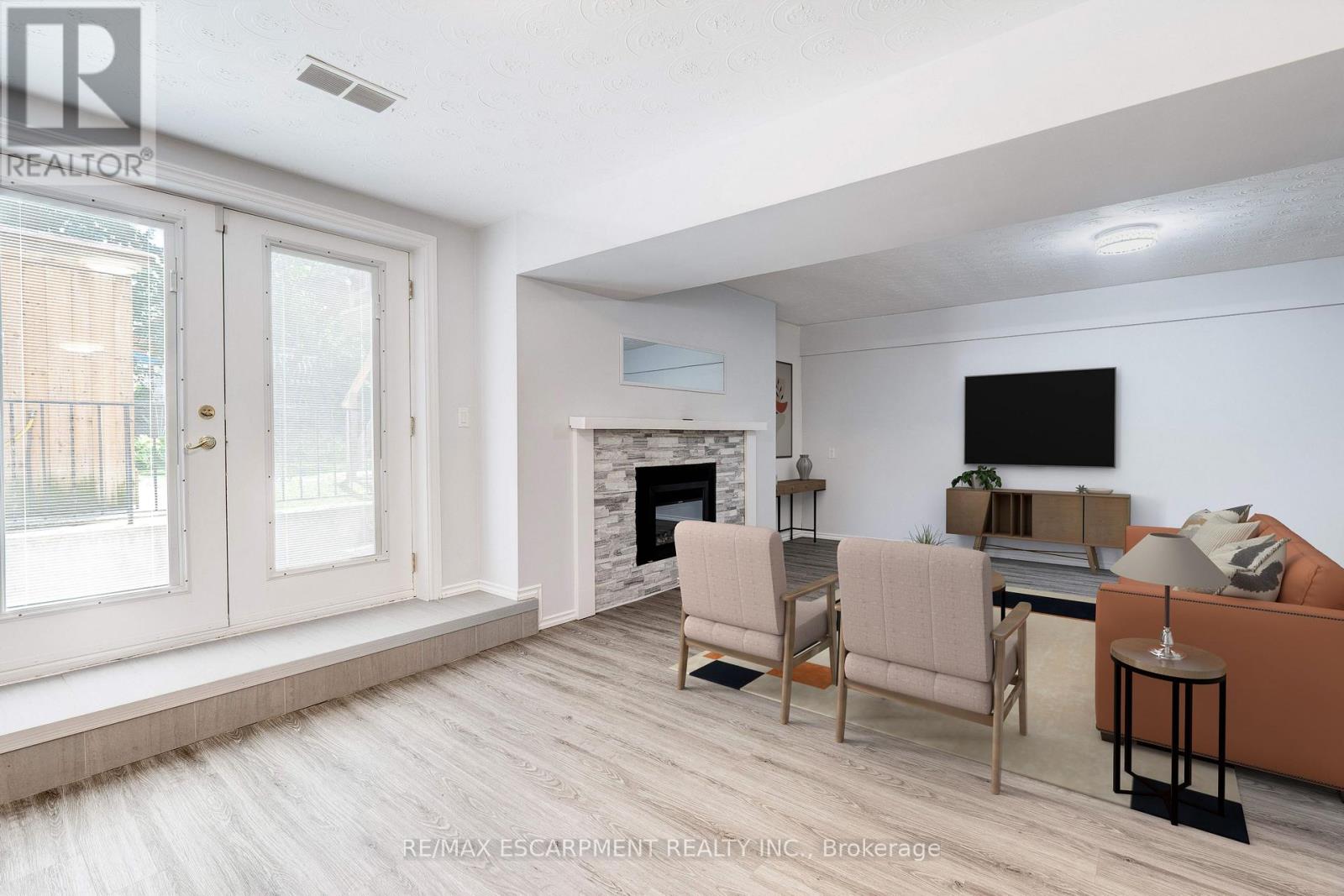 Photo 27 of 4 Beston Drive, Hamilton ON