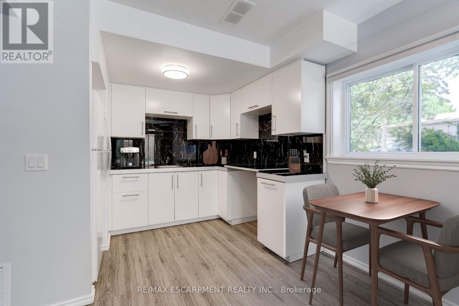 Photo 4 of 4 Beston Drive, Hamilton ON