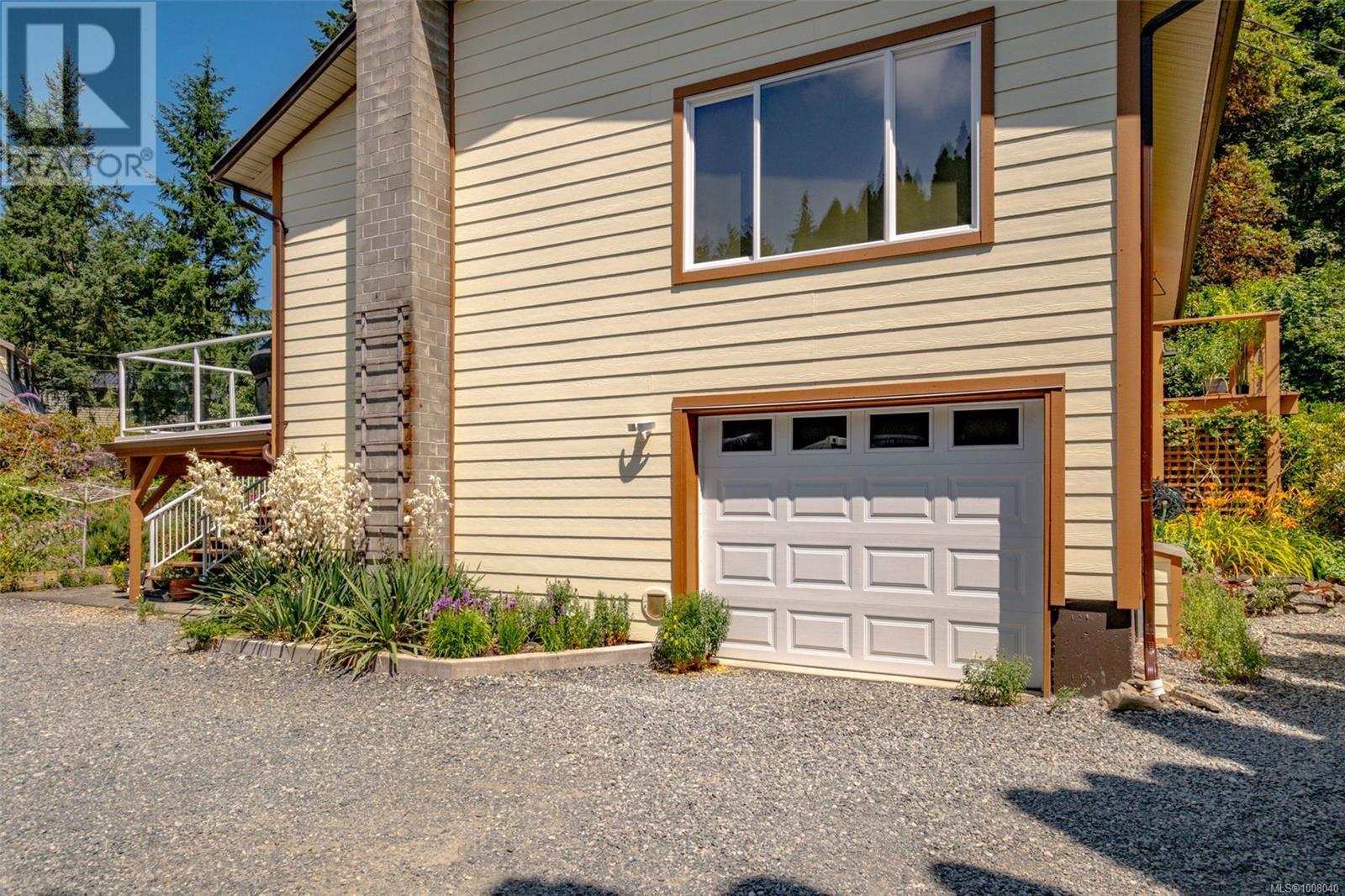 Photo 8 of 2897 Fuller Lake Rd, Chemainus BC