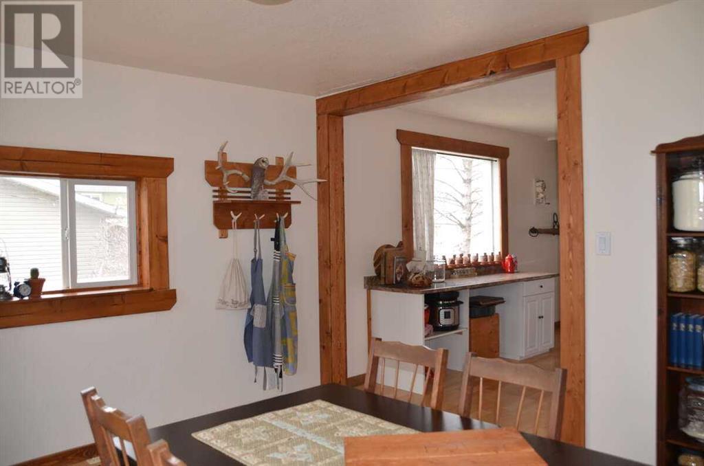 Photo 7 of 608 Rogers Avenue, Picture Butte AB