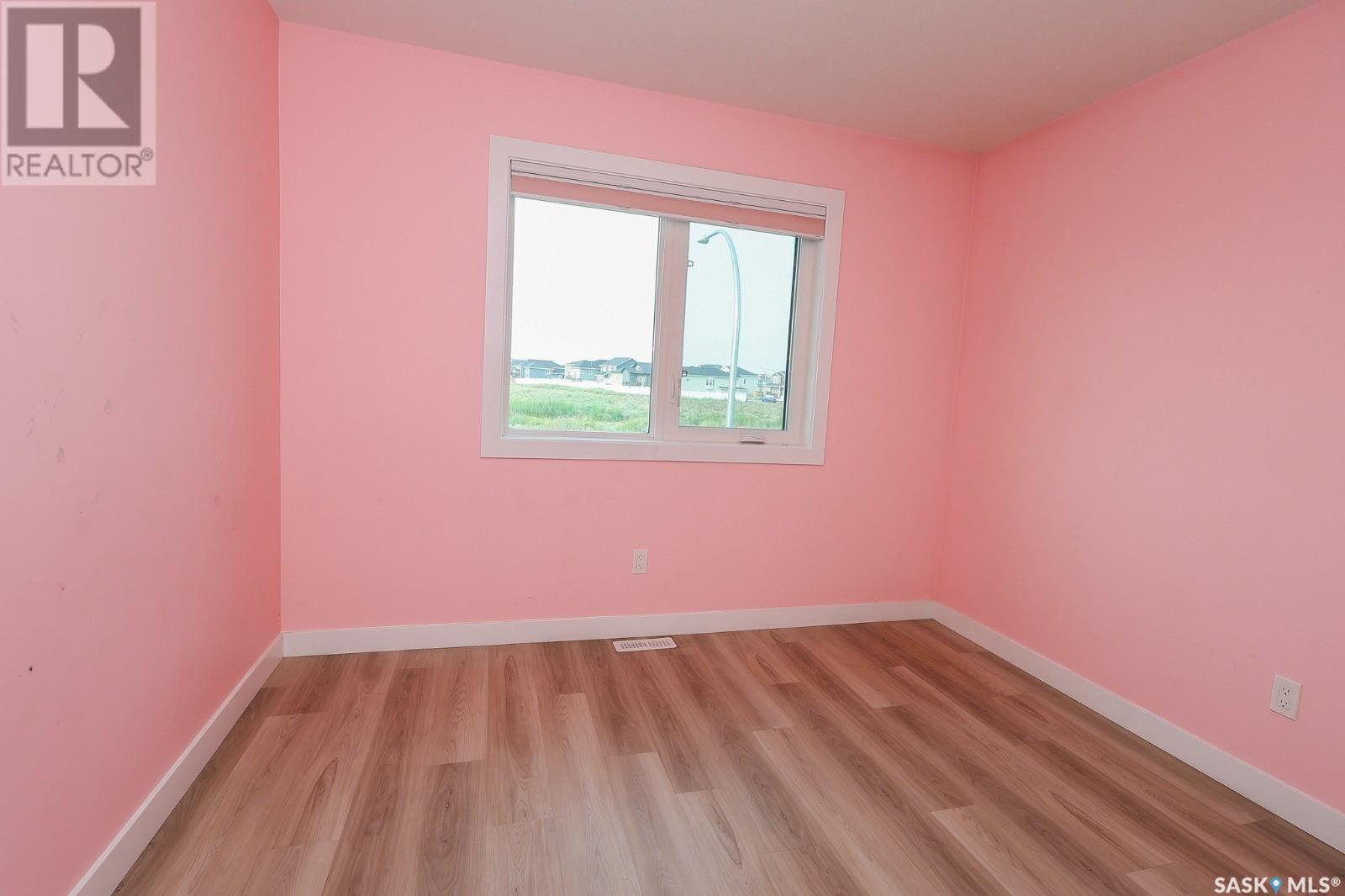 Photo 10 of 216 Rosewood Boulevard E, Saskatoon SK