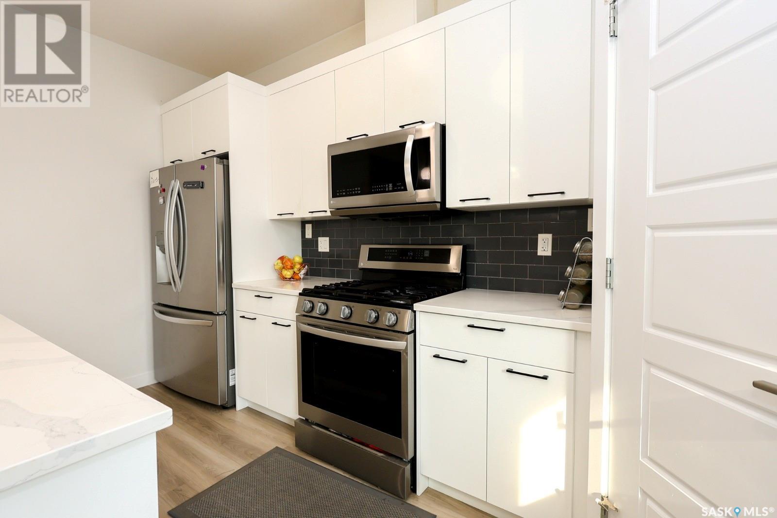 Photo 14 of 216 Rosewood Boulevard E, Saskatoon SK
