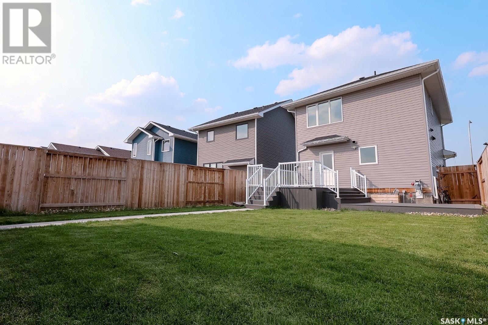 Photo 16 of 216 Rosewood Boulevard E, Saskatoon SK