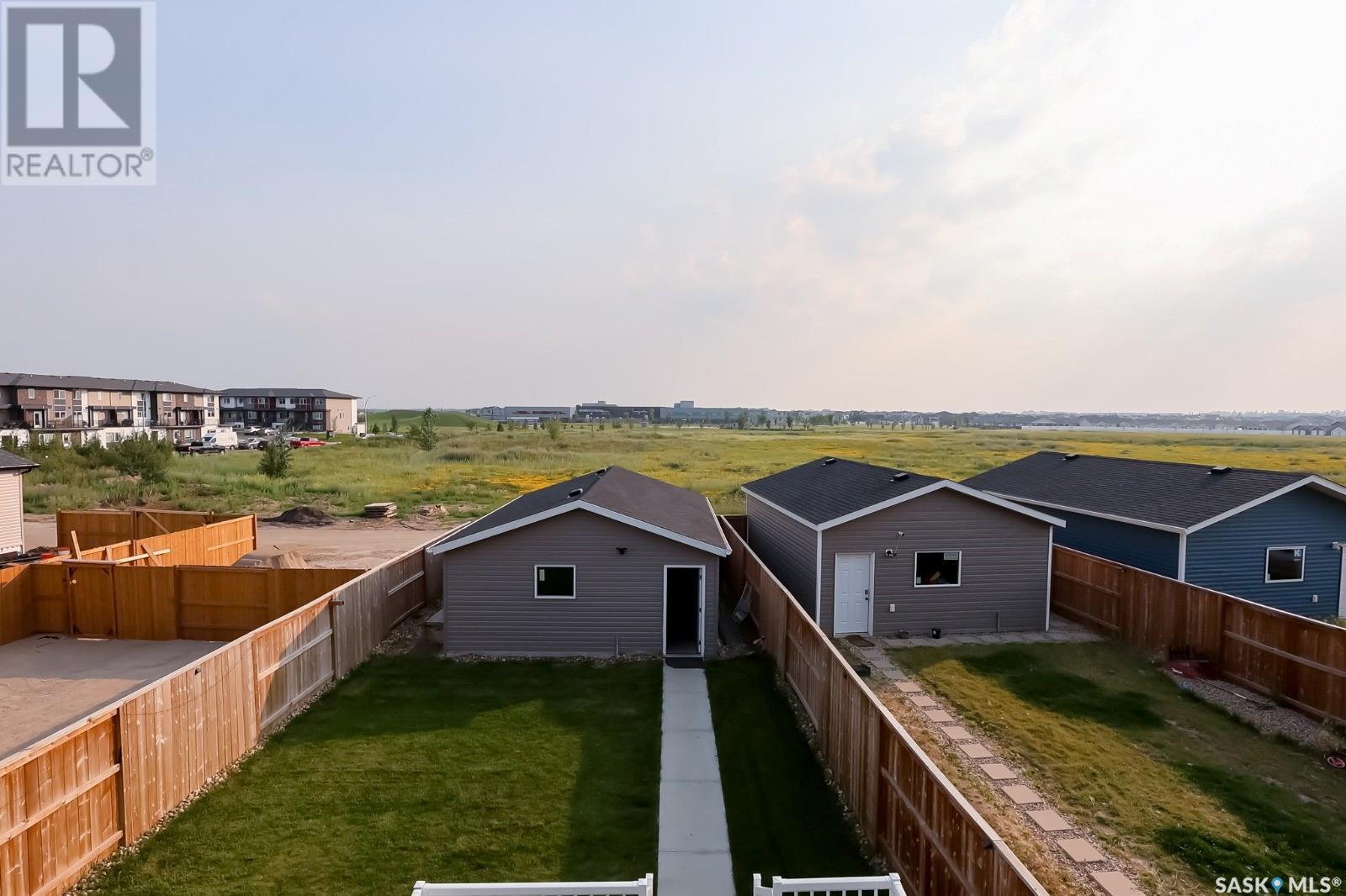 Photo 9 of 216 Rosewood Boulevard E, Saskatoon SK