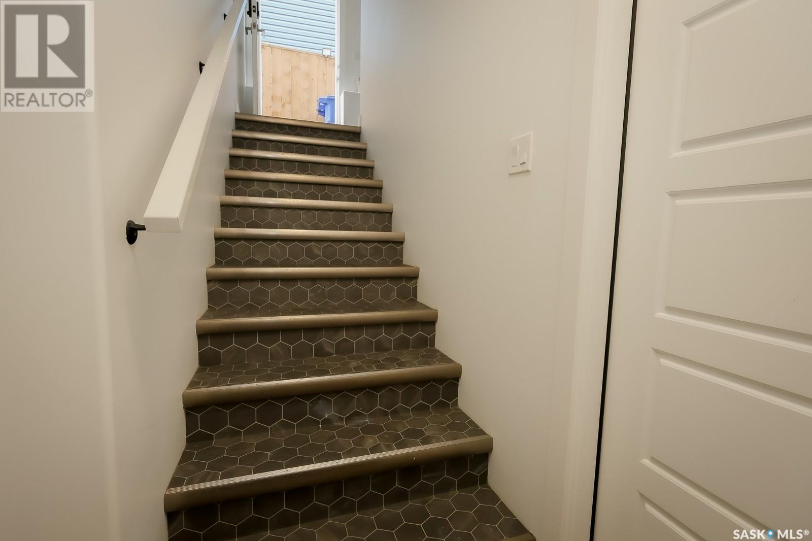 Photo 6 of 216 Rosewood Boulevard E, Saskatoon SK
