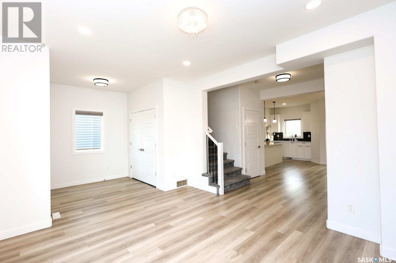 Photo 18 of 216 Rosewood Boulevard E, Saskatoon SK