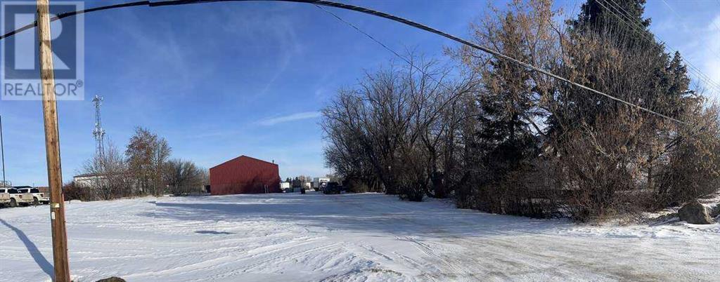 Photo 2 of 4550 46 Avenue, Lacombe AB