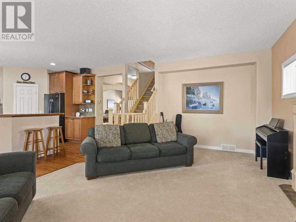 Photo 22 of 257 Crystal Shores Drive, Okotoks AB