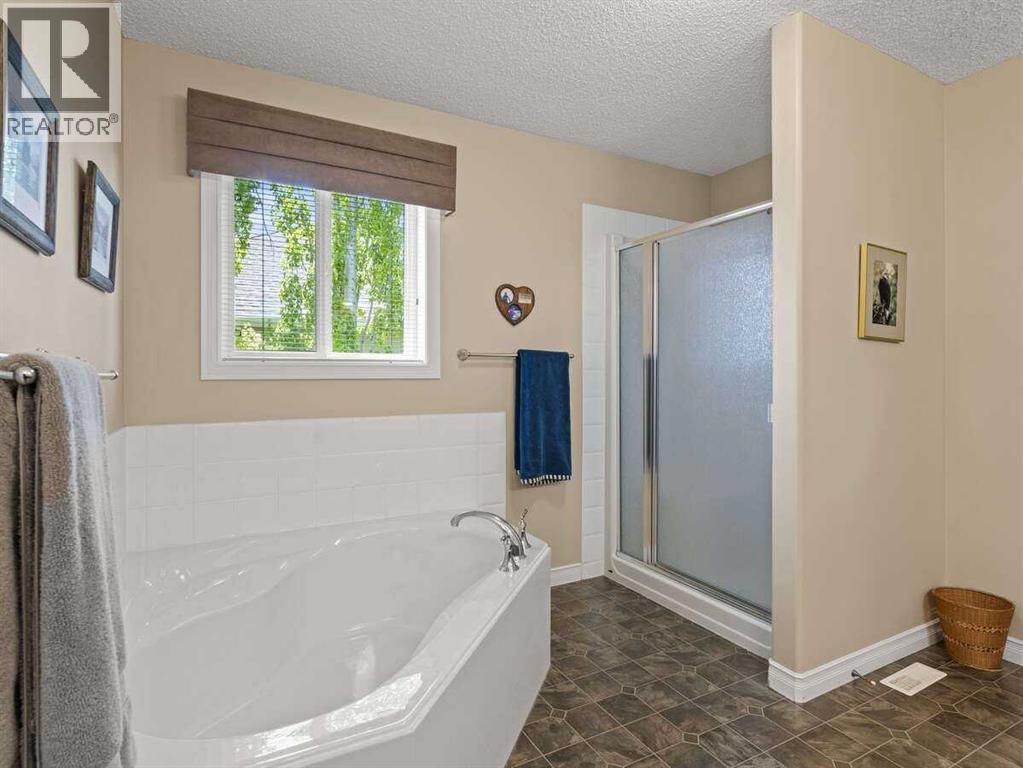 Photo 26 of 257 Crystal Shores Drive, Okotoks AB
