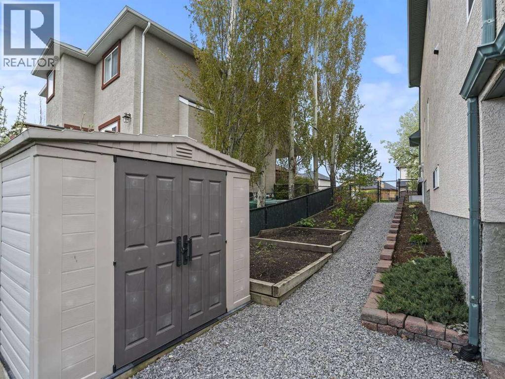 Photo 6 of 257 Crystal Shores Drive, Okotoks AB