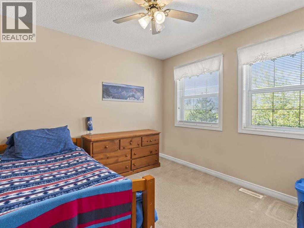 Photo 28 of 257 Crystal Shores Drive, Okotoks AB