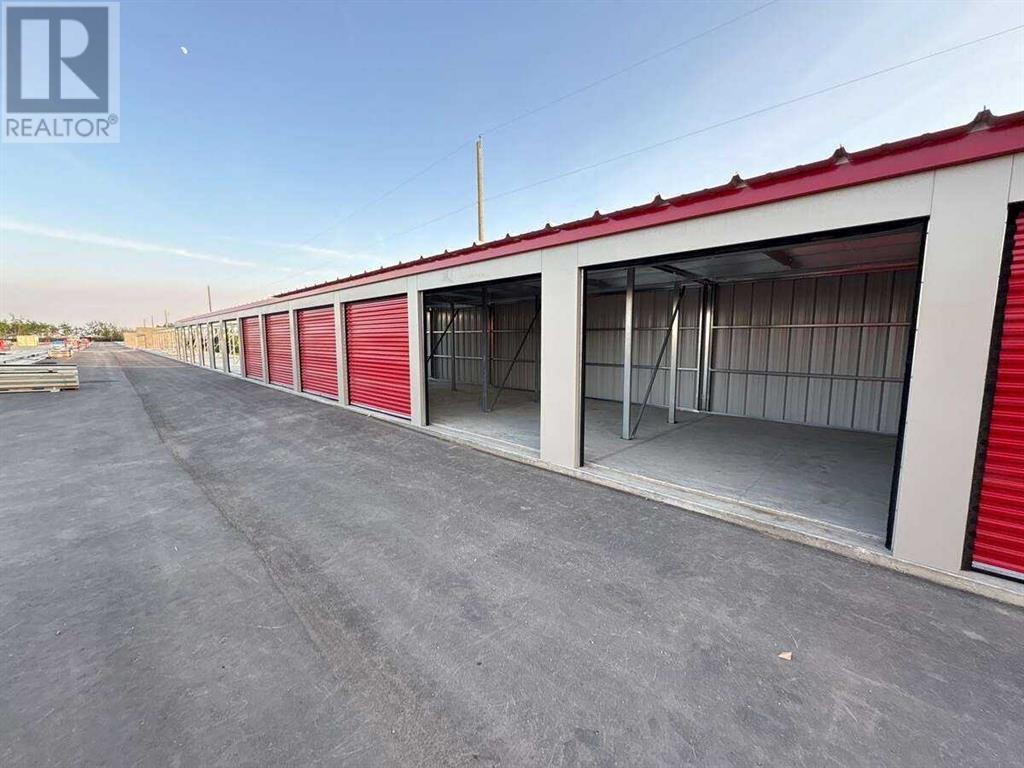 Photo 11 of 990 101 Street Sw, Calgary AB