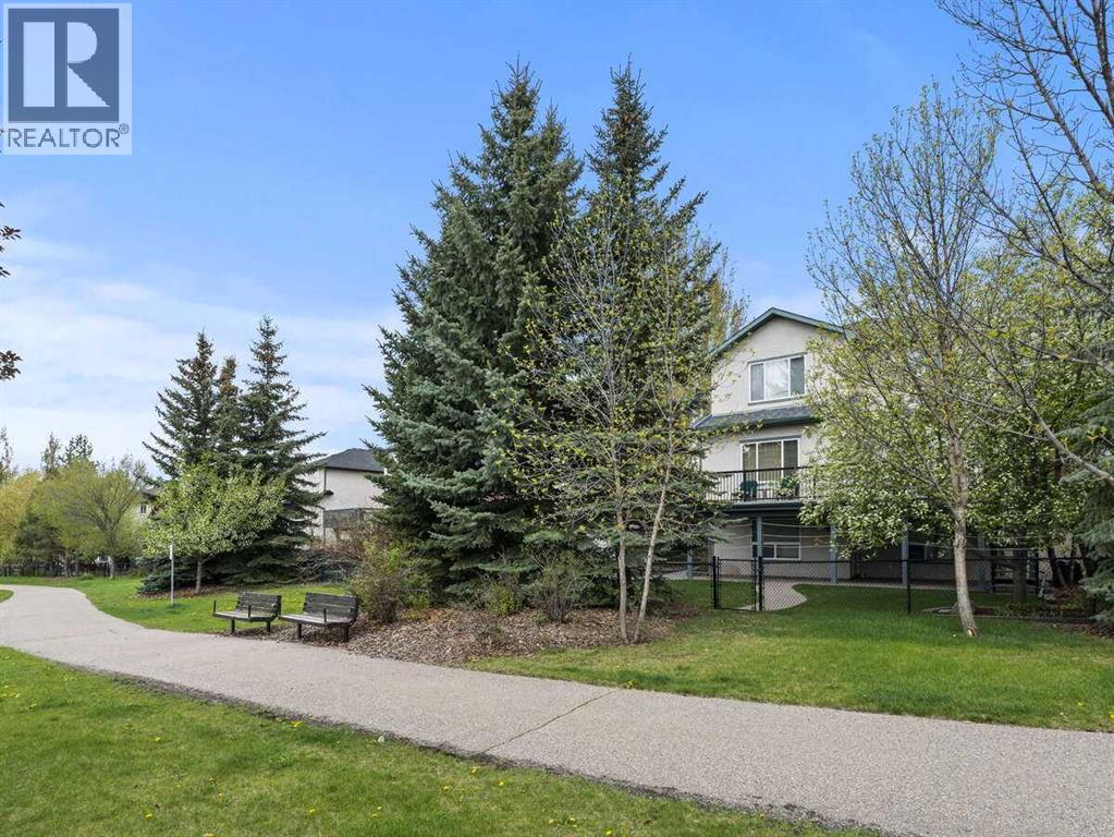 Photo 9 of 257 Crystal Shores Drive, Okotoks AB
