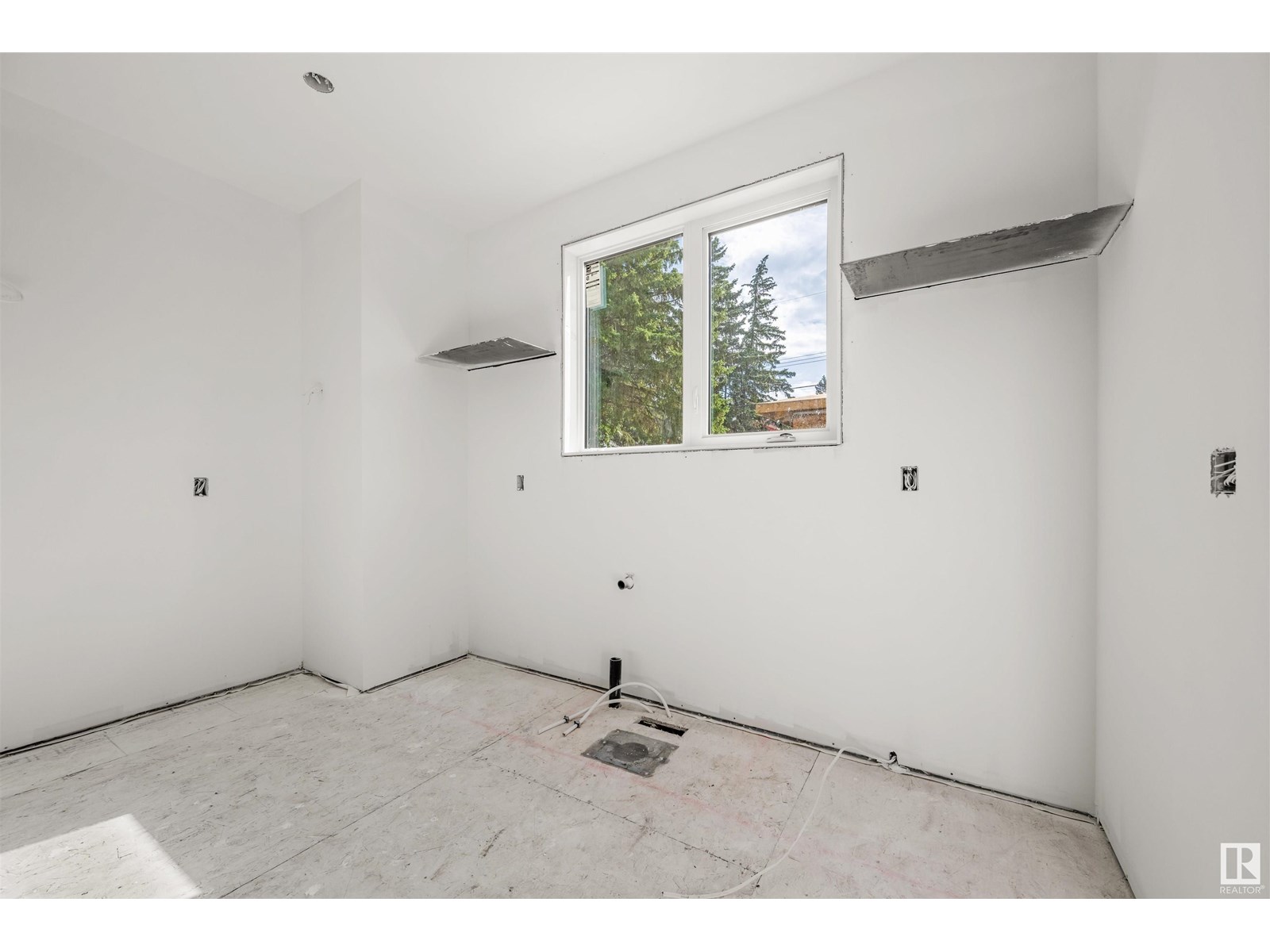 Photo 18 of 9315 94 St Nw, Edmonton AB