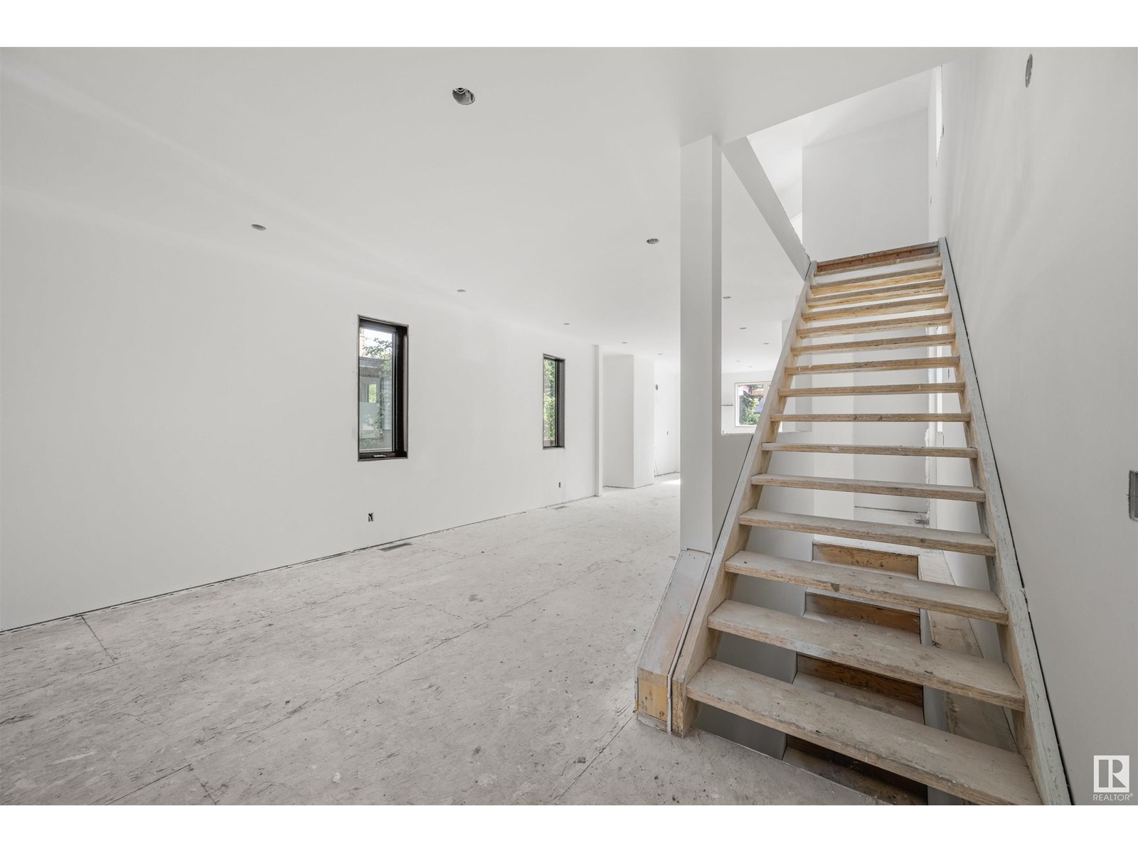 Photo 6 of 9315 94 St Nw, Edmonton AB