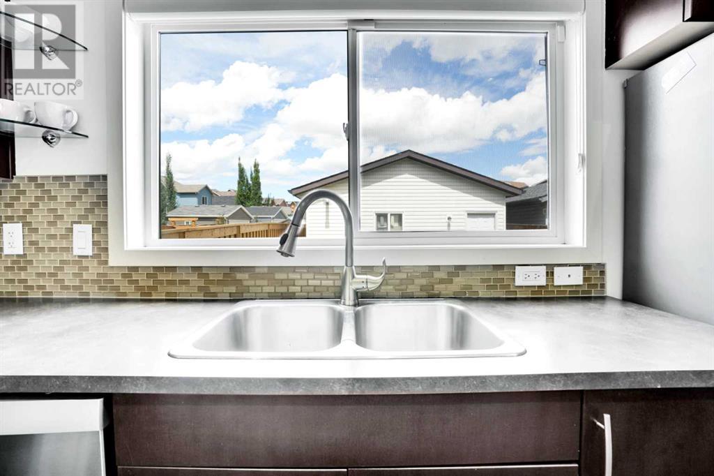 Photo 15 of 1223 New Brighton Park Se, Calgary AB