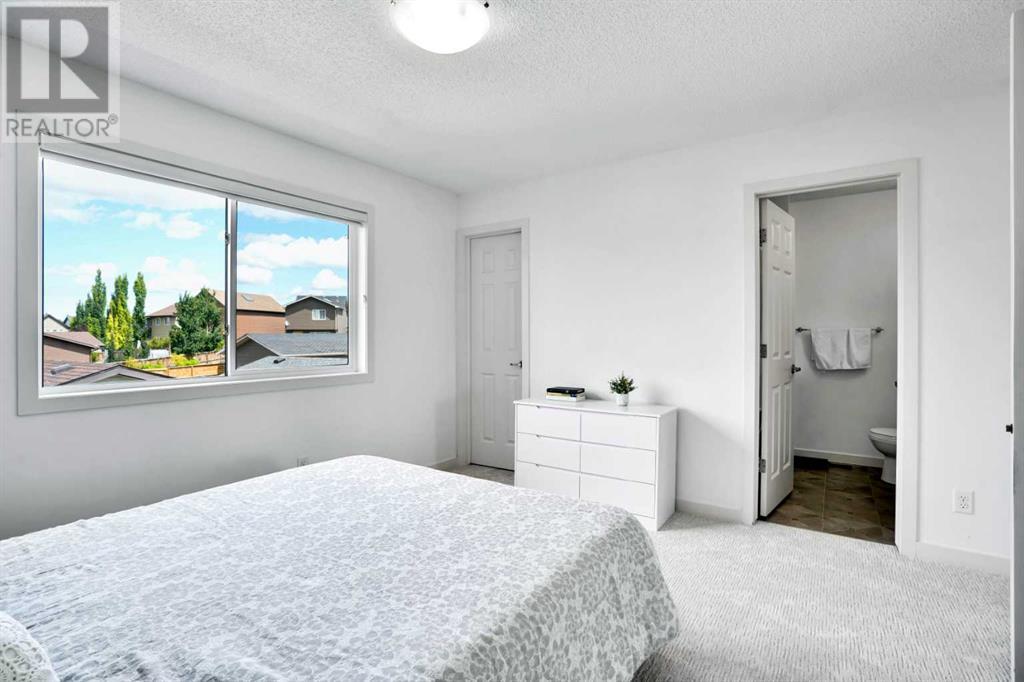 Photo 27 of 1223 New Brighton Park Se, Calgary AB