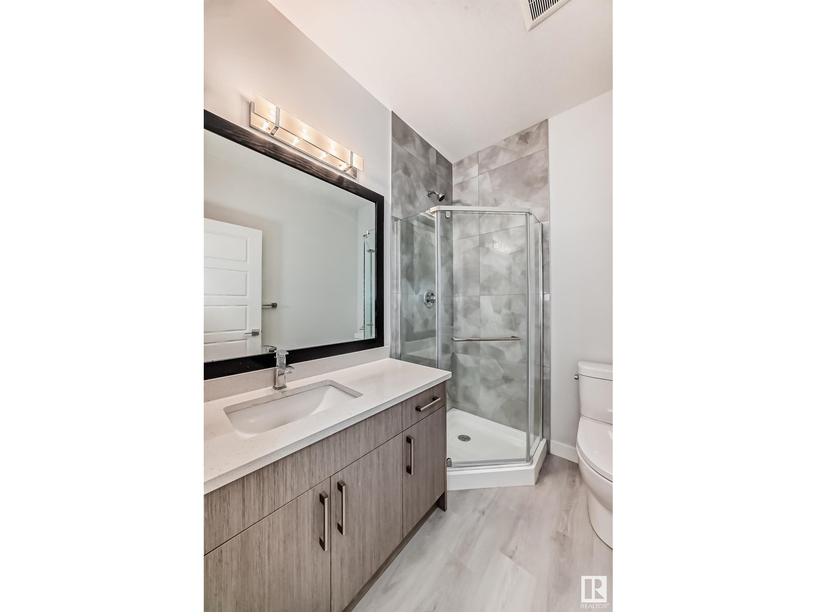Photo 10 of 8072 Kiriak Link Li Sw, Edmonton AB