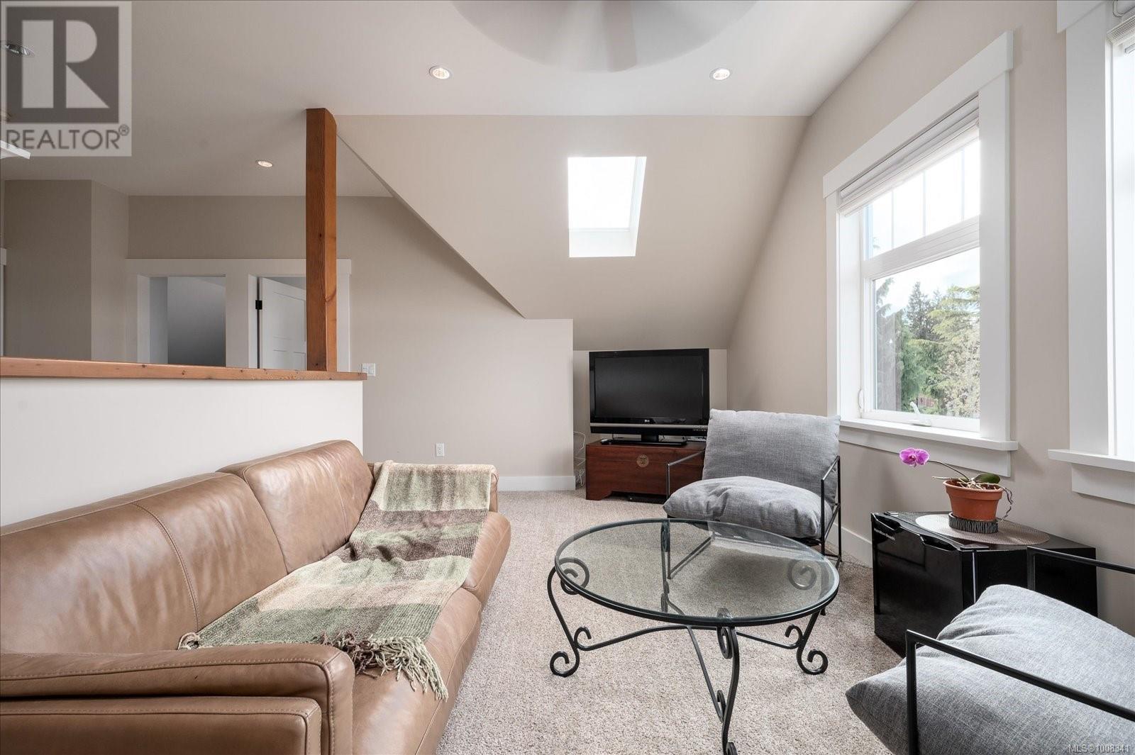 Photo 35 of 672 Lowrys Rd, Parksville BC