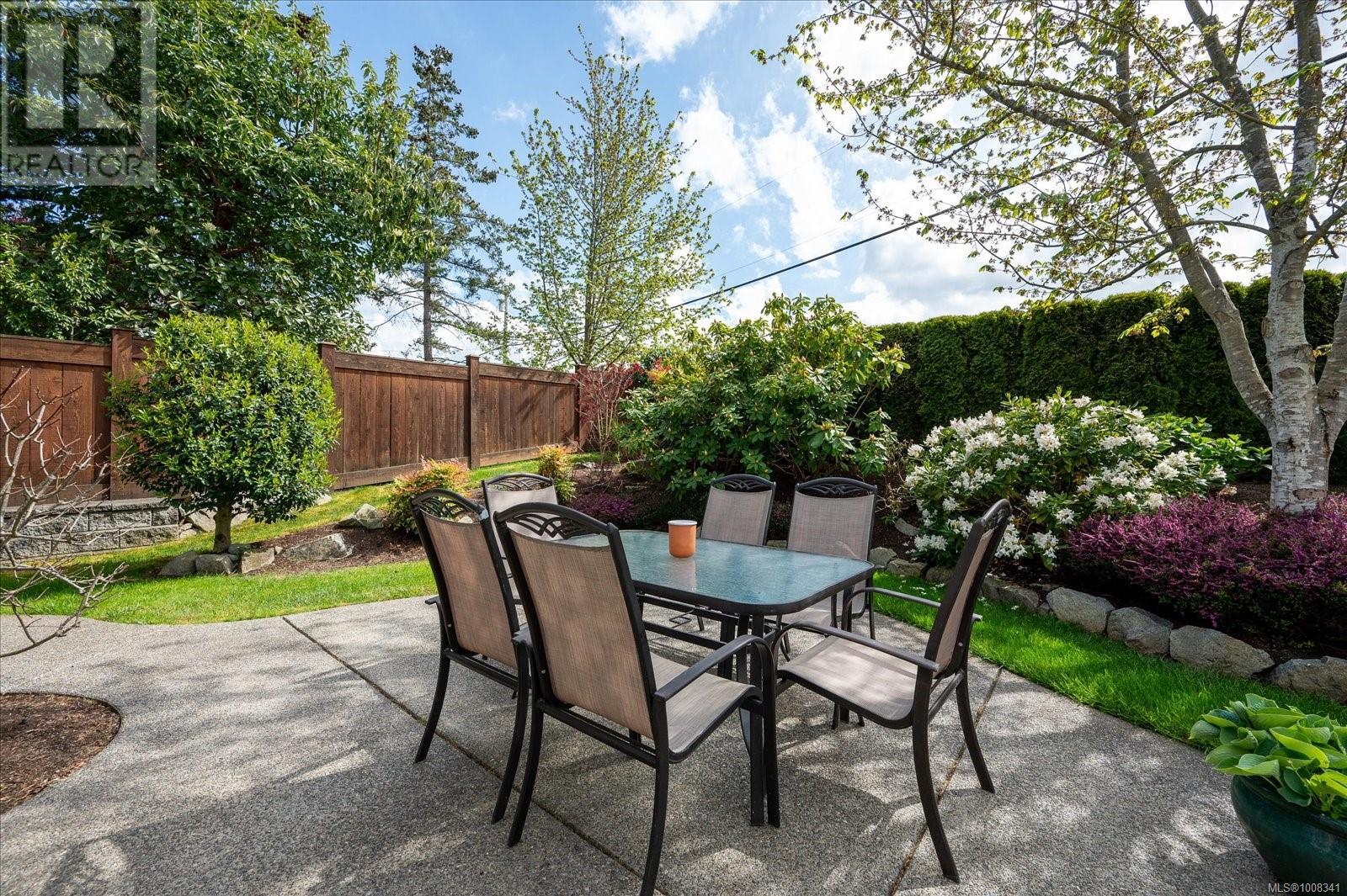 Photo 11 of 672 Lowrys Rd, Parksville BC