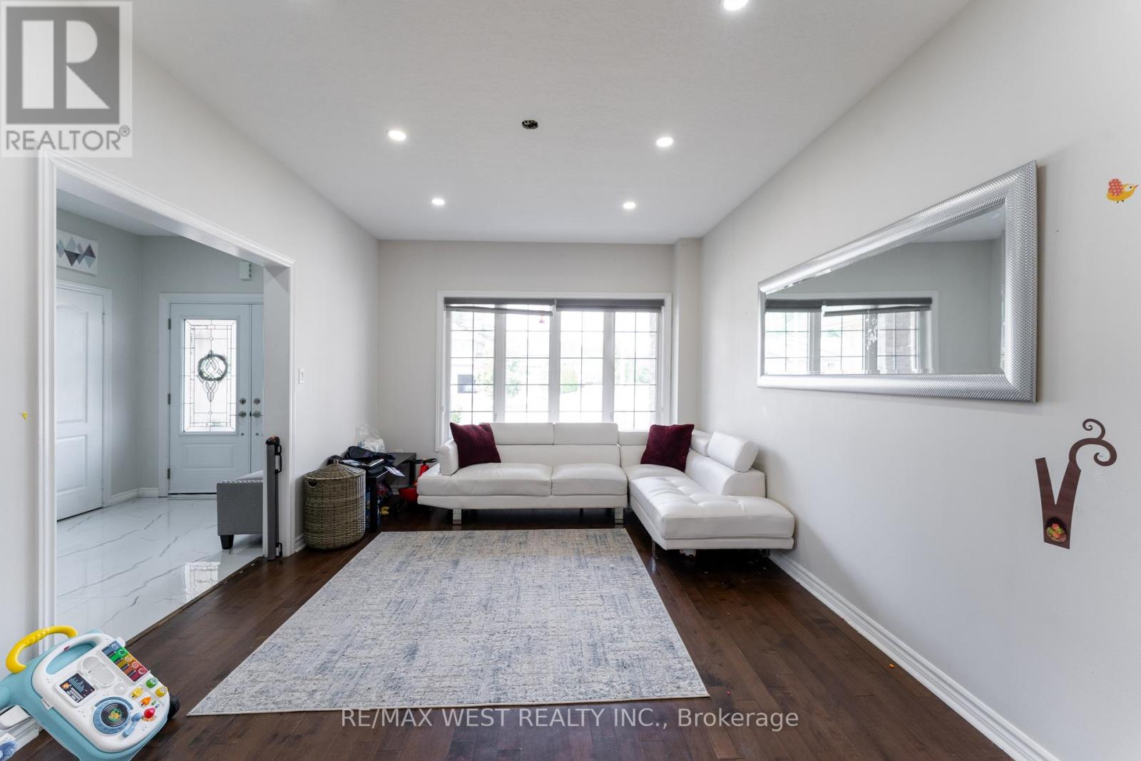 Photo 12 of 23 Mancini Drive, Essa ON