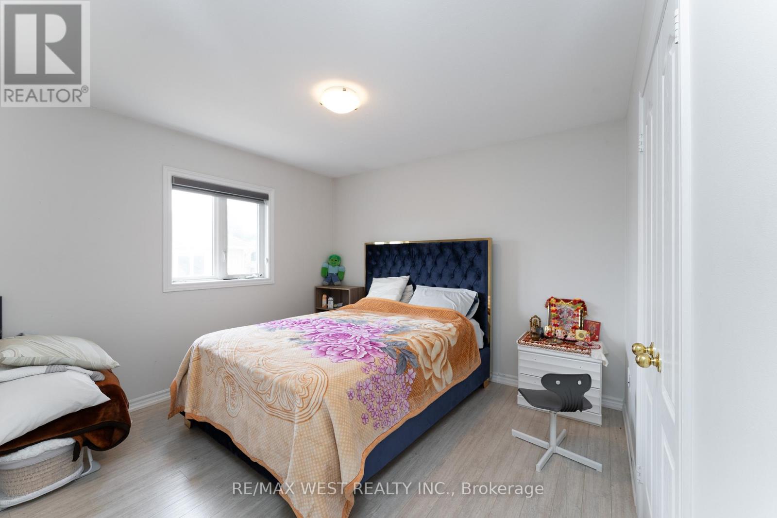 Photo 13 of 23 Mancini Drive, Essa ON