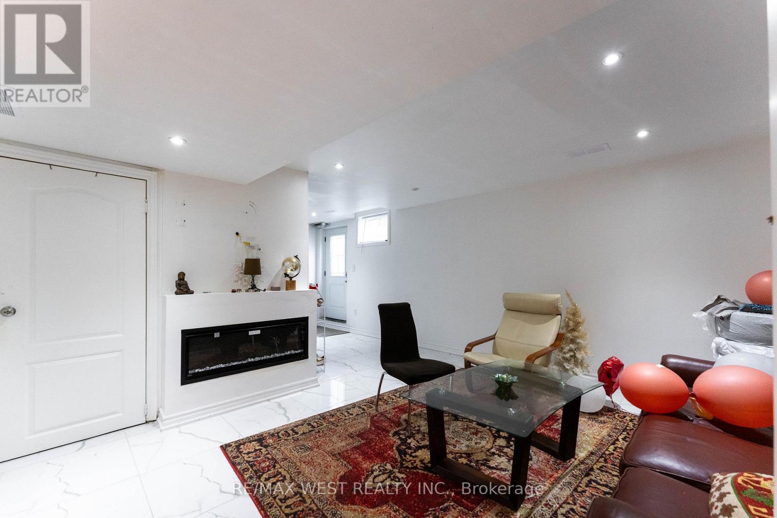 Photo 16 of 23 Mancini Drive, Essa ON