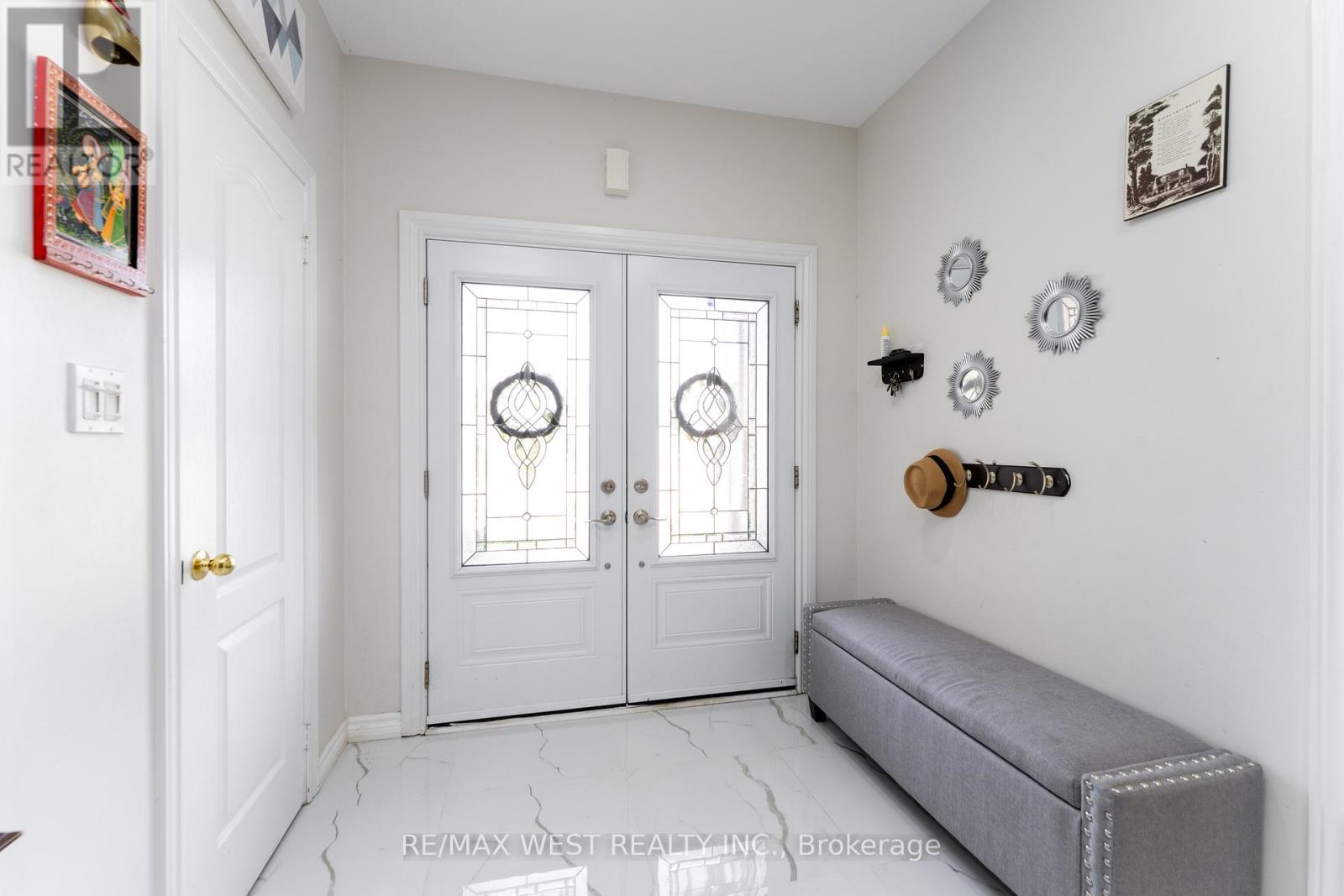 Photo 14 of 23 Mancini Drive, Essa ON